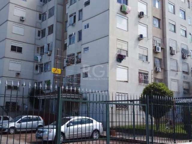 Apartamento 1 dormitório no Humaitá, andar alto, prédio com elevador, condomínio enxuto, ótima localização no bairro, vista perene para a praça. Próximo à arena do Grêmio e próximo as facilidades dos 