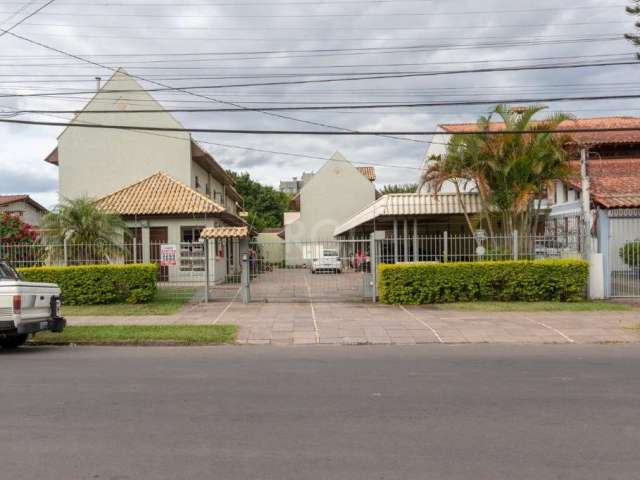 Casa em condomínio | Bairro Camaquã | 3 dormitórios | 1 suite | 98m² | 1 vaga de garagem&lt;BR&gt;&lt;BR&gt;Casa de 3 dormitórios sendo 1 suíte americana, em condomínio, no bairro Camaquã. Imóvel com 