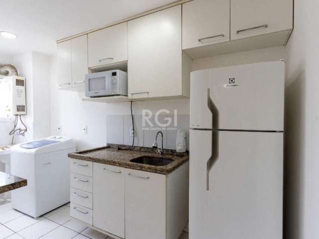 Excelente apartamento, 03 dormitórios, semi mobiliado, camas, armários, sofa, rack da tv, cozinha completa, armários, geladeira, máquina de lavar roupa,  sendo 1 suíte, planta muito bem distribuída. C