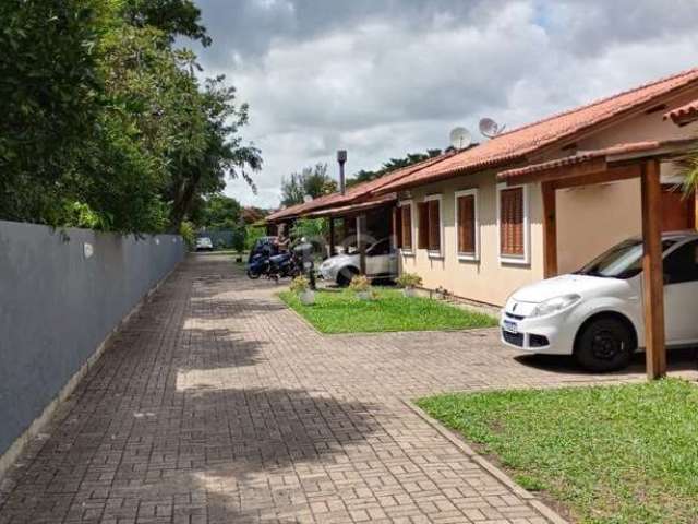 Casa 2 dormitórios, 1 vaga de garagem, no bairro Ponta Grossa, Porto Alegre/RS     &lt;BR&gt;&lt;BR&gt;Esta casa é simplesmente perfeita para quem procura conforto, segurança e um custo condominial ba