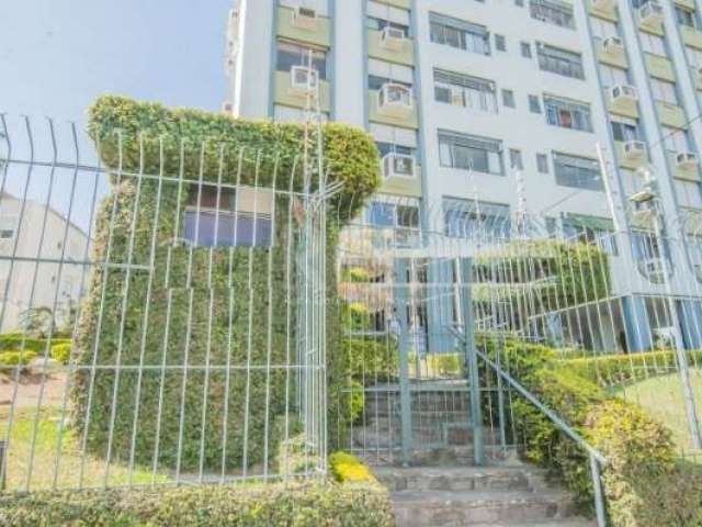 Excelente Apartamento com 3 Dormitórios, sendo 1 Suíte, Amplo Living com 2 ambientes, Cozinha, Área de Serviço com Banheiro, Dependência de Empregada, Banheiro Social. 2 Elevadores, Lindo Salão de Fes