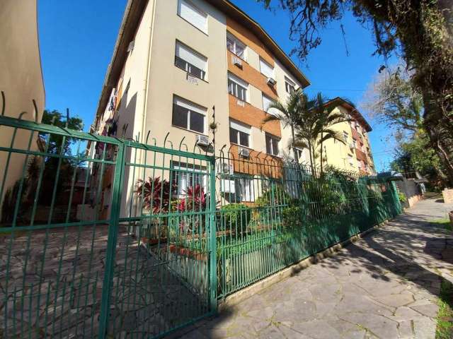 Apartamento 1 dormitório no bairro Jardim do Salso. Sala, cozinha e área de serviço. Prédio com salão de festas. O imóvel tem acessibilidade fácil com todas as opções comercias e de transporte. Amplo 