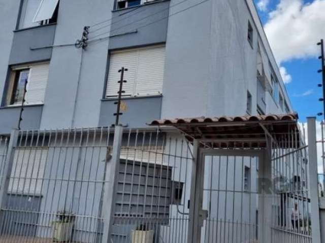 Apartamento de um dormitório com área privativa de 42 m², banheiro social, living, cozinha e área de serviço, peças amplas, sol da manhã, iluminado e bem arejado, pintado recentemente com vaga de gara