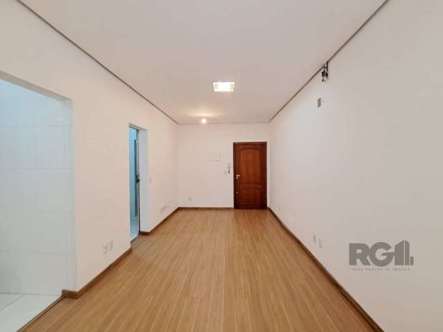 Vendo excelente apto JK, TODO REFORMADO, cozinha, banheiro, área de serviço, garden &lt;BR&gt;Na melhor localização do bairro São João, próximo ao comércio local, ponto de ônibus, farmácias, e rápido 