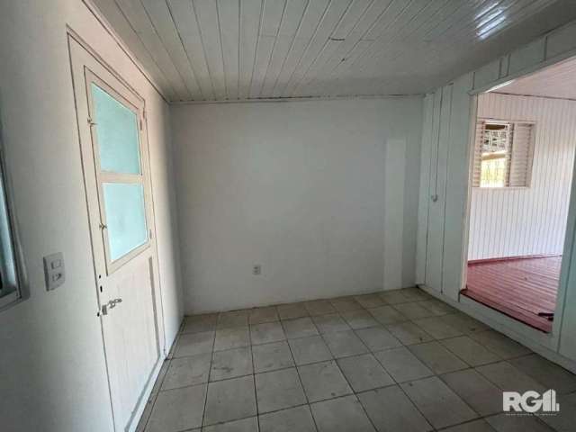 Casa para locacçao  Bairro Mathias  Velho.&lt;BR&gt;&lt;BR&gt;02 dormitorios  , living , cozinha , Banheiro.&lt;BR&gt;&lt;BR&gt;Valor  com encargos. R$930,00