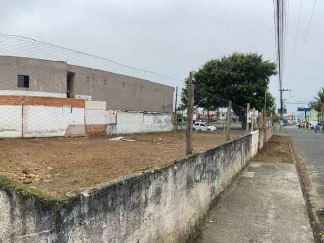 Ótimo Terreno de Esquina no Centro de  Navegantes