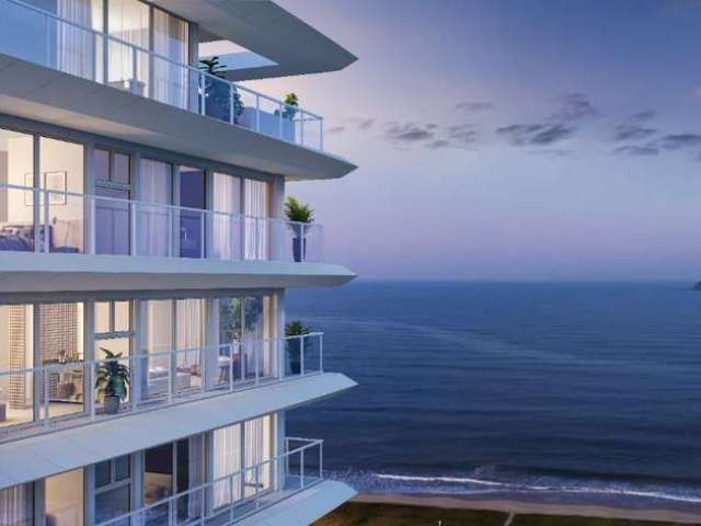 Apartamento com 3 suítes com vista para o mar em Balneário Piçarras, com altíssi