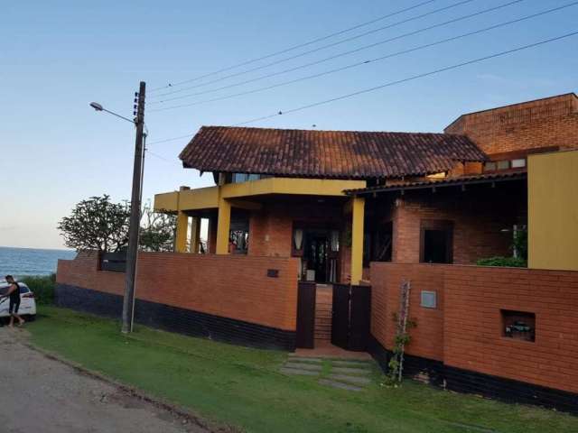 Casa Vista Mar com 3 quartos sendo 1 suíte em Balneário Piçarras - SC