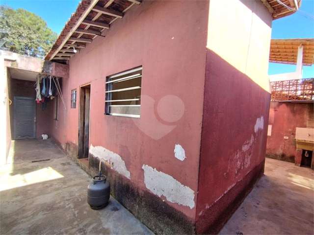 Casa térrea com 2 quartos à venda em Conjunto Residencial Butantã - SP