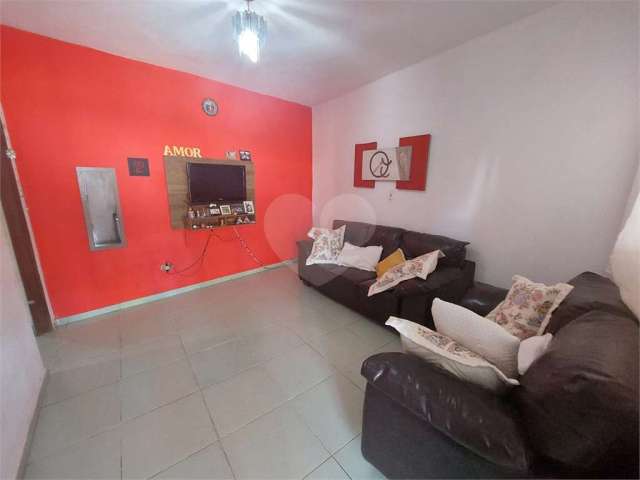 Casa com 4 quartos à venda em Vila Clarice - SP