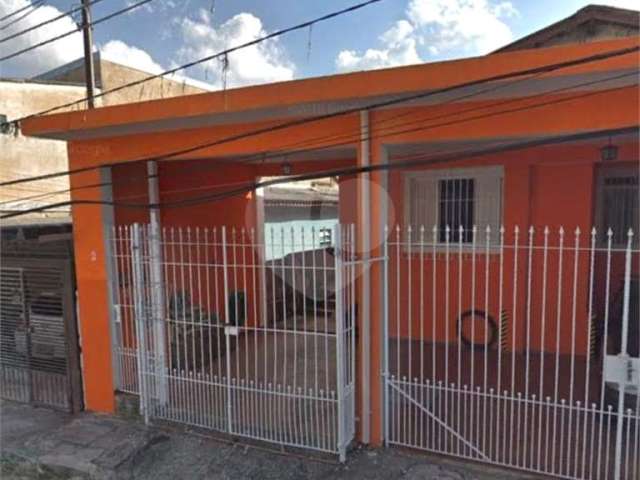 Sobrado com 4 quartos à venda em Vila Menck - SP