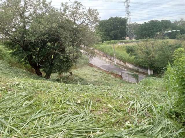 Terreno à venda em Vila Clarice - SP