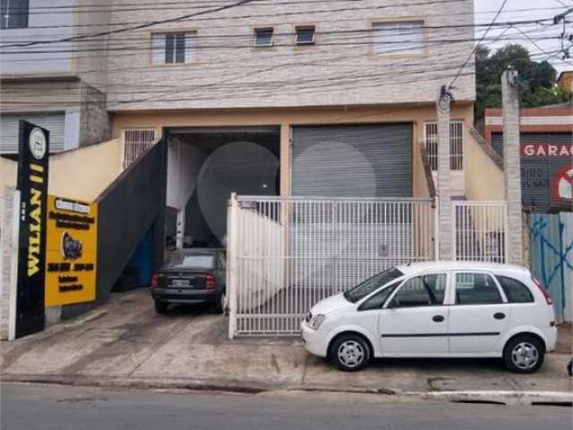 Prédio inteiro com 16 quartos à venda em Vila Mangalot - SP