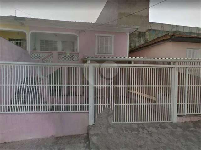 Casa térrea com 3 quartos à venda em Vila Guedes - SP