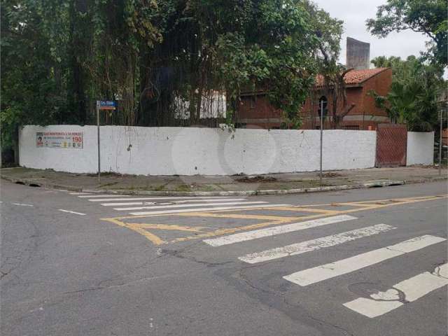 Terreno à venda em Jardim Morumbi - SP