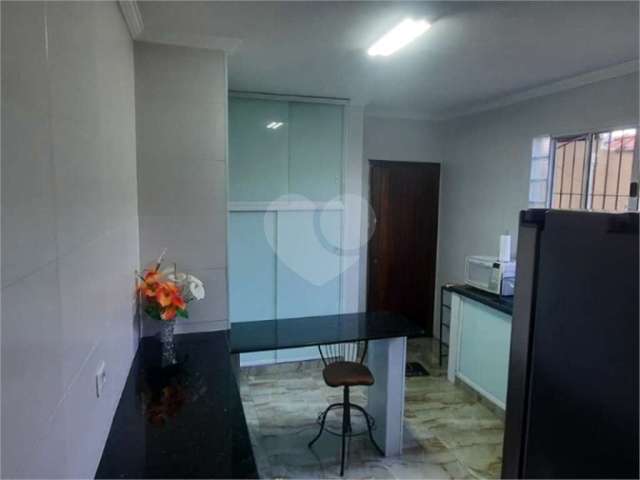 Sobrado com 4 quartos à venda em Jardim Regina - SP