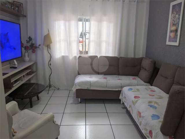 Casa com 3 quartos à venda em Jardim São João (jaraguá) - SP