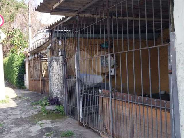 Casa com 5 quartos à venda em Vila Clarice - SP