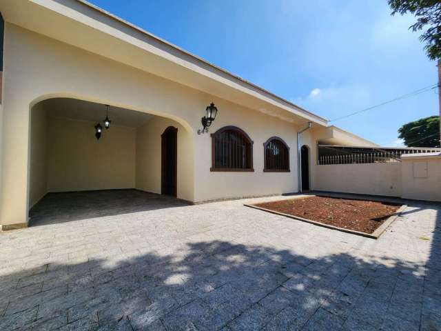 Casa espaçosa e versátil à venda no bairro Taquaral - Campinas/SP