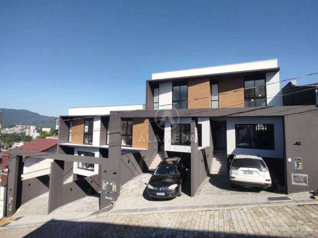 Sobrado com 3 dormitórios à venda, 92 m² por R$ 590.000,00 - Vila Nova - Blumenau/SC