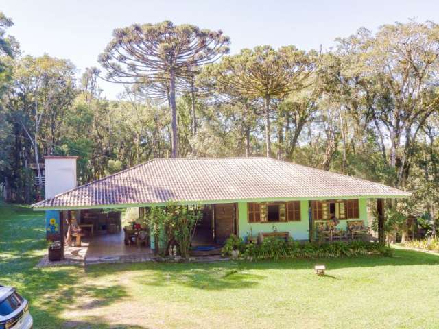 Chácara com casa em quatro barras