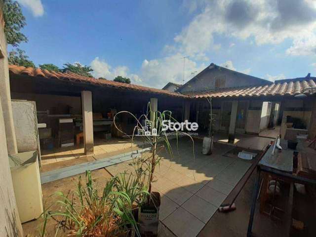 Casa com 2 dormitórios à venda, 190 m² por R$ 450.000,00 - Presidente Roosevelt - Uberlândia/MG