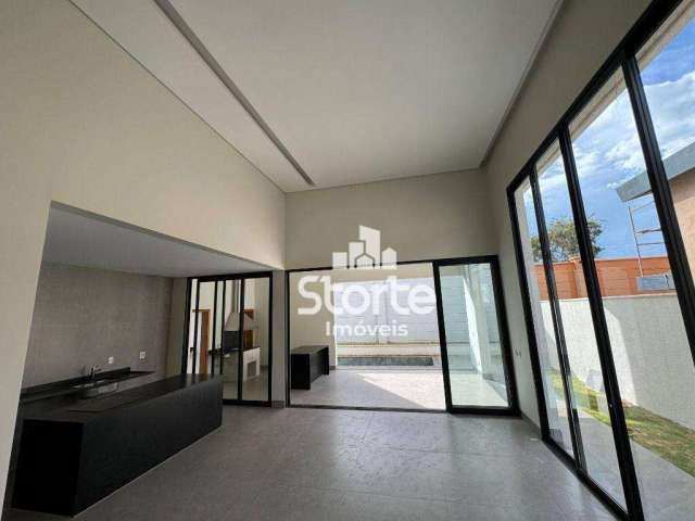 Excelente casa térrea com 3 suítes à venda, 217m² por R$ 1.699.000 - Condomínio Alphaville 2 - Uberlândia/MG