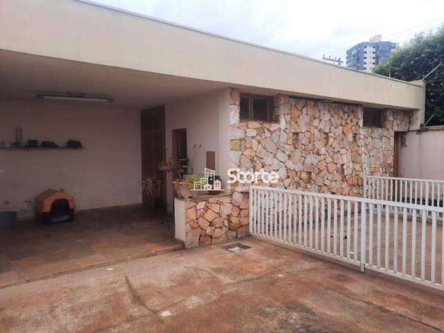 Casa com 3 dormitórios à venda, 360 m² por R$ 650.000,00 - Tabajaras - Uberlândia/MG