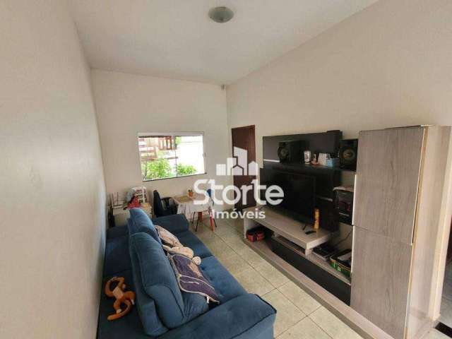 Casa com 3 dormitórios à venda, 150m² por R$ 425.000 - Jardim Europa - Uberlândia/MG