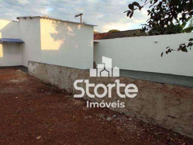 Casa com 2 dormitórios à venda, 89 m² por R$ 250.000 - Morumbi - Uberlândia/MG