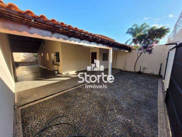 Casa com 3 dormitórios à venda, 150 m² por R$ 425.000,00 - Jardim Europa - Uberlândia/MG