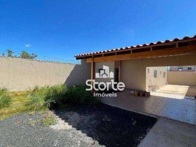 Casa com 2 dormitórios à venda, 69 m² por R$ 350.000,00 - Monte Hebron - Uberlândia/MG