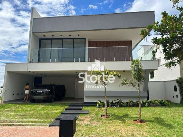 Excelente casa com 4 dormitórios à venda, 300 m² por R$ 2.700.000 - Condomínio Alphaville 1 - Granja Marileusa - Uberlândia/MG