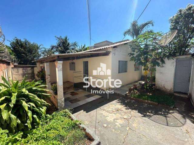 Casa com 2 dormitórios à venda, 115 m² por R$ 470.000,00 - Saraiva - Uberlândia/MG