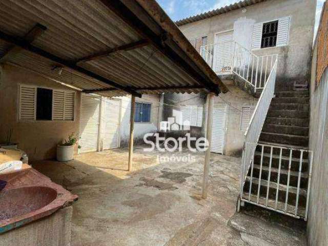 Casa + Sobrado à venda por R$ 500.000 - Planalto - Uberlândia/MG