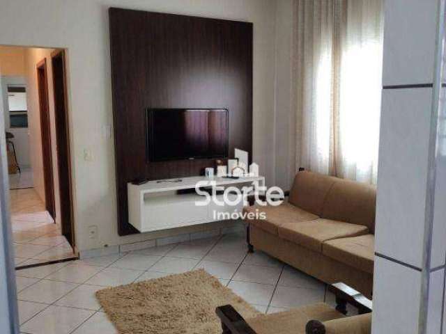 Casa com 3 dormitórios à venda, 215 m² por R$ 590.000,00 - Santa Mônica - Uberlândia/MG