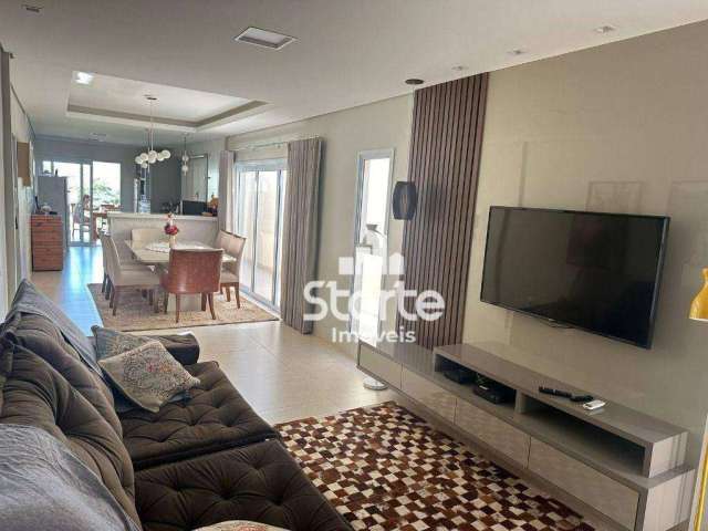 Casa alto padrão com 3 suítes à venda, 230m² por R$ 1.200.000 - Bairro Brasil - Uberlândia/MG