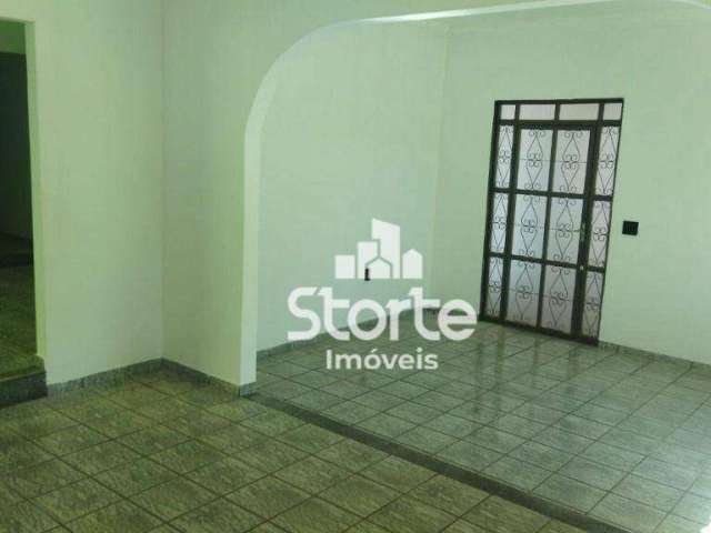 Casa com 4 dormitórios à venda, 190 m² por R$ 670.000,00 - Cidade Jardim - Uberlândia/MG