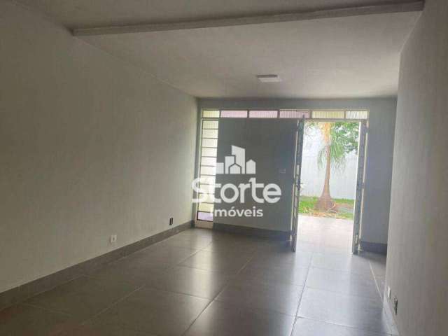 Casa com 3 dormitórios à venda, 150 m² por R$ 690.000,00 - Vigilato Pereira - Uberlândia/MG