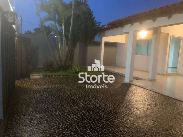 Casa com 3 dormitórios à venda, 155 m² por R$ 1.400.000,00 - Jardim das Acácias - Uberlândia/MG