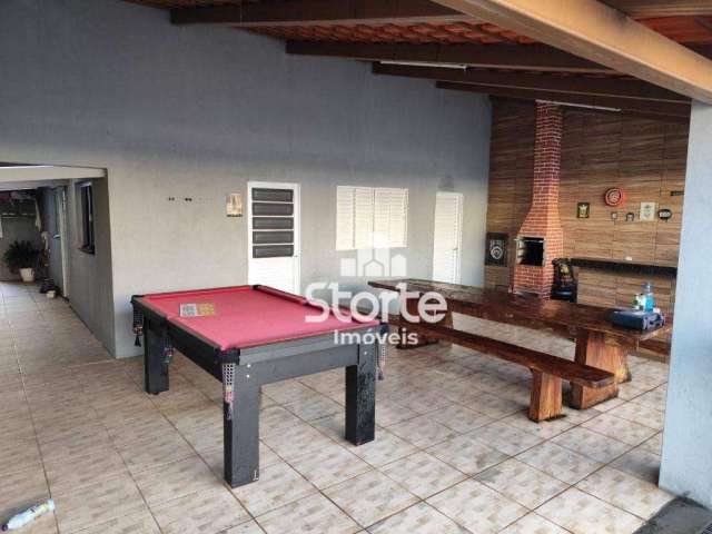 Casa de esquina com 3/4 à venda por R$ 275.000 - Monte Hebron - Uberlândia/MG