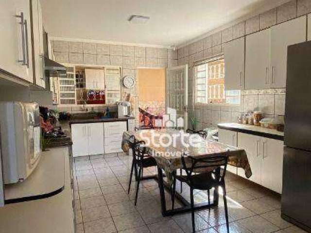 Maravilhosa casa com 3 dormitórios à venda, 175m² por R$ 600.000 - Planalto - Uberlândia/MG