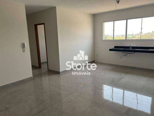 Apartamento com 3 dormitórios à venda, 72 m² por R$ 370.000 - Dona Zulmira - Uberlândia/MG