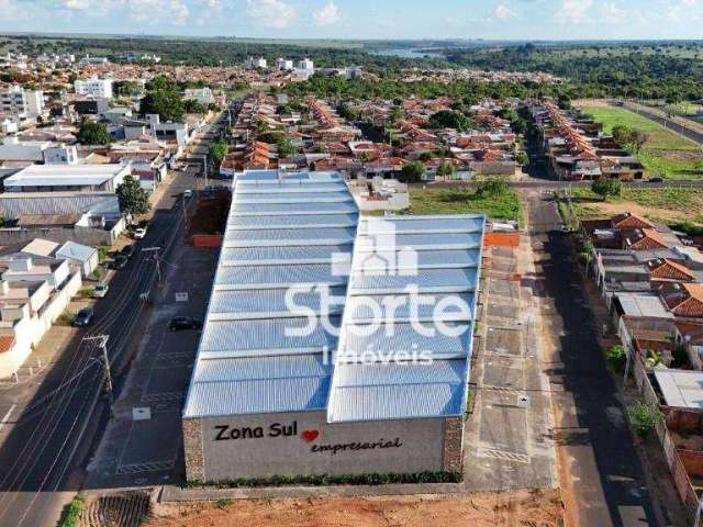 Galpão de esquina para alugar, 90,86m² por R$ 2.725/mês - Shopping  Park - Uberlândia/MG