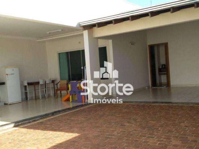 Casa ampla à venda, 190m² por R$ 650.000 - Nova Uberlândia - Uberlândia/MG