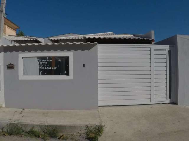 Casa para Venda em São Pedro da Aldeia, Balneário das Conchas, 3 dormitórios, 1 suíte, 1 banheiro, 1 vaga