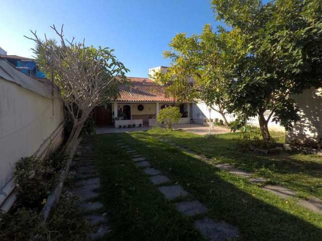 Casa para Venda em São Pedro da Aldeia, Centro, 2 dormitórios, 1 suíte, 2 banheiros, 3 vagas