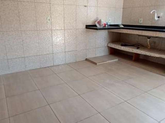 Casa para Venda em São Pedro da Aldeia, Flexeira, 3 dormitórios, 1 suíte, 2 banheiros, 2 vagas