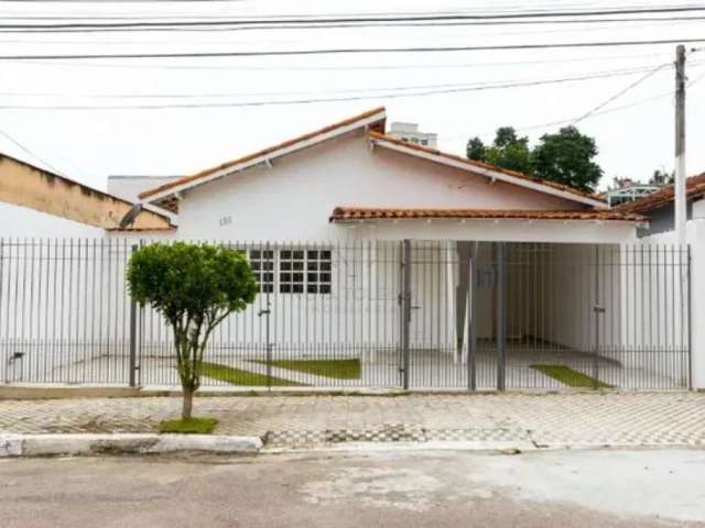 Casa térrea - 3 dormitórios - 1 suíte - piscina - churrasqueira - centro - são josé dos campos