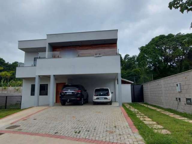 Casa em condomínio fechado com 4 quartos à venda na Rua Professor Virgílio Pereira da Silva, Residencial Alvim, Juiz de Fora, 708 m2 por R$ 1.400.000